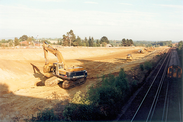 File:M20 motorway construction at Sandyhurst Lane - Geograph - 1446589.jpg