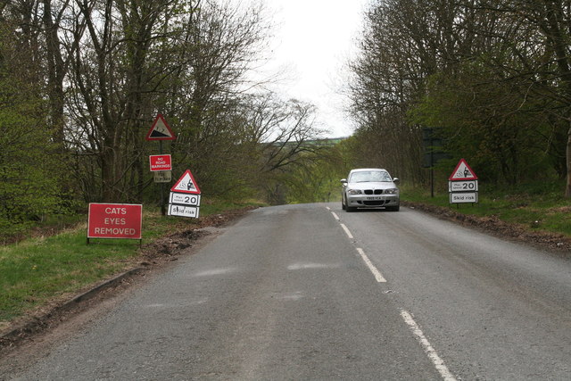 File:Bully Hill- cats eyes removed - Geograph - 3447958.jpg