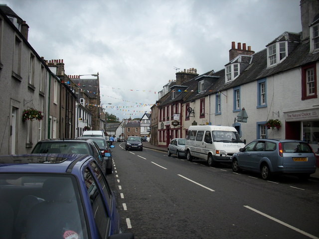 File:Main Street, Doune (C) Liz 'n' Jim - Geograph - 874037.jpg