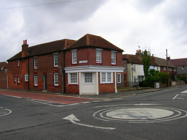 File:Oving Road, Portfield - Geograph - 225464.jpg