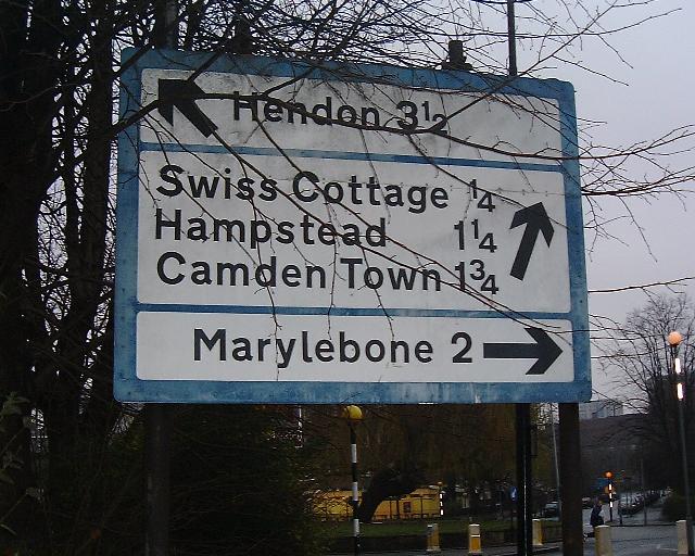 File:Sign for roundabout nr S Hampstead Station - Coppermine - 53.jpg