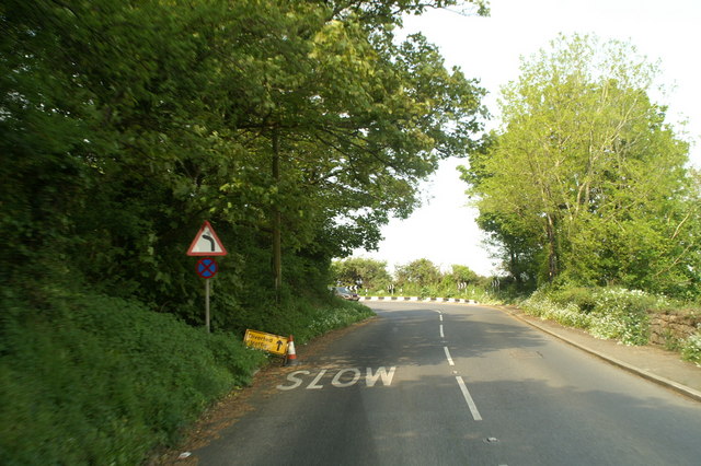 File:The A30 winding out of Buryas Bridge - Geograph - 169457.jpg