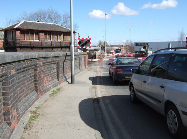 File:Castleford Level Crossing - Geograph - 372651.jpg