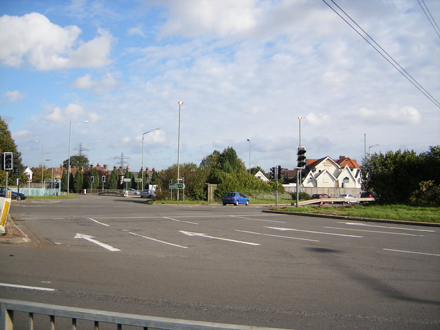 File:Crooked Billet Roundabout - Geograph - 268573.jpg