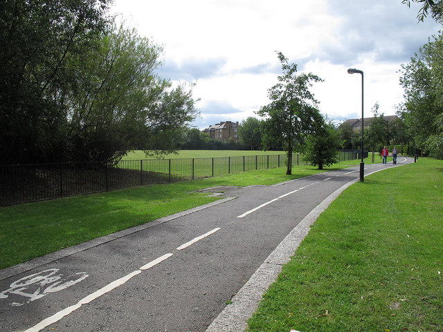 File:Cycleway in King George's Park (C) Stephen Craven - Geograph - 2584209.jpg