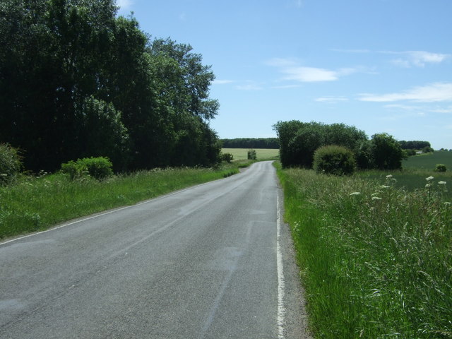 File:Looking south west on Kneesworth Road - Geograph - 5425316.jpg