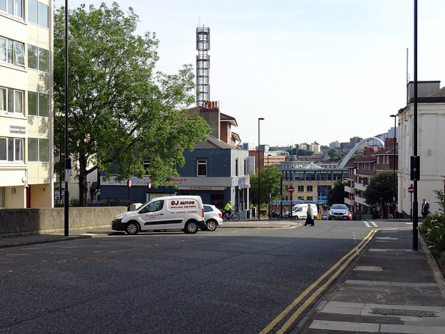 File:Gibson Street - Geograph - 5080231.jpg