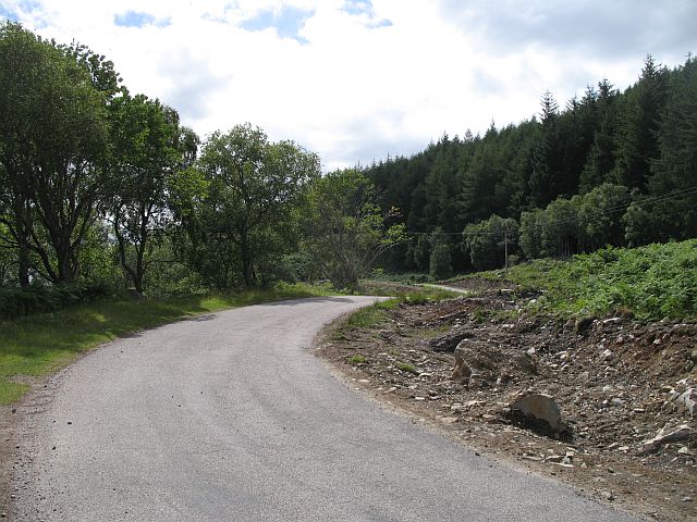 File:Loch Naver road - Geograph - 911440.jpg