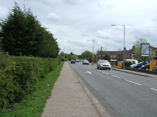 File:Whittlesey Road (B1092) heading east - Geograph - 2937874.jpg