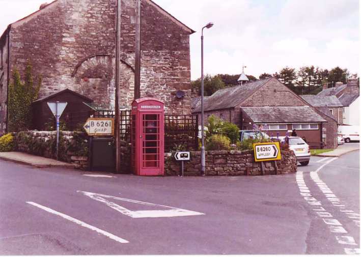 File:Imitation pre-Worboys sign in Orton, Westmorland - Coppermine - 745.jpg