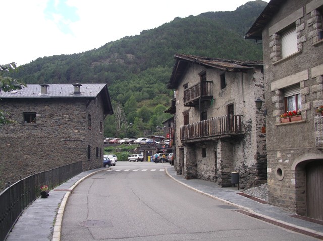 File:The village of Llorts, Andorra (on the CG3) - Coppermine - 3663.jpg