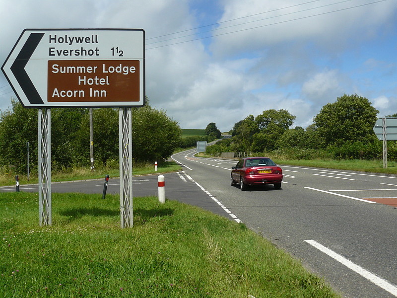 File:A37 Holywell Cross, Dorset - Coppermine - 21497.jpg