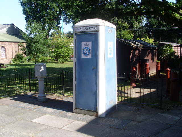 File:RAC Telephone Box at the East Anglia Transport Museum - Geograph - 3620312.jpg