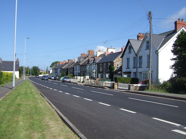 File:Houses along the A487 in the village of Dinas Cross.jpg