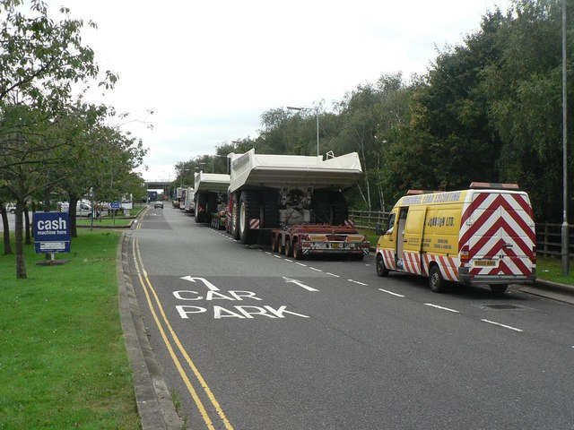 File:Abnormal load at Rownhams services - Coppermine - 17543.jpg