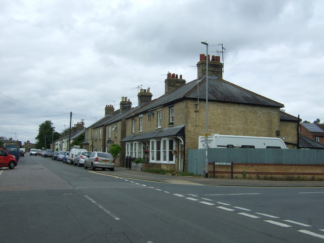 File:Houses on New Road, Chatteris - Geograph - 5497107.jpg