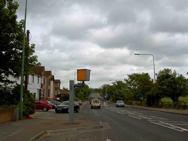 File:Stone (Kent) speed camera - Geograph - 1291931.jpg