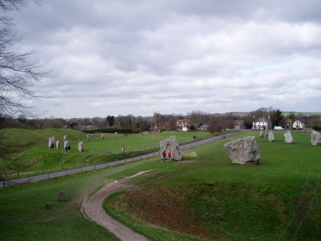 File:Avebury Stone Circle, looking towards the village, 2004 - Geograph - 1991921.jpg