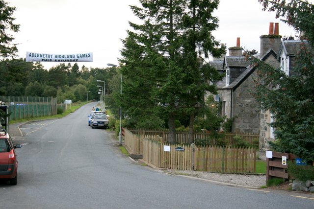 File:B970 Through Nethy Bridge - Geograph - 622876.jpg