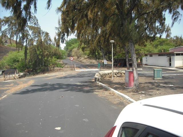 File:Two boats looking at the road to Ariane Tracking.jpg