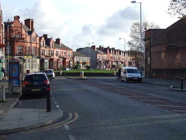 File:Stanley Road (A567) towards Liverpool (C) JThomas - Geograph - 2681607.jpg