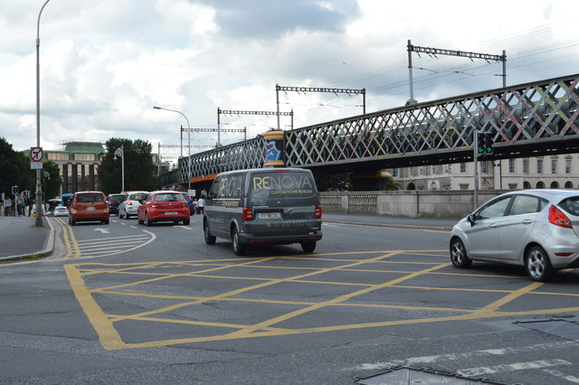 File:Butt Bridge and Loopline Bridge - Geograph - 6053769.jpg