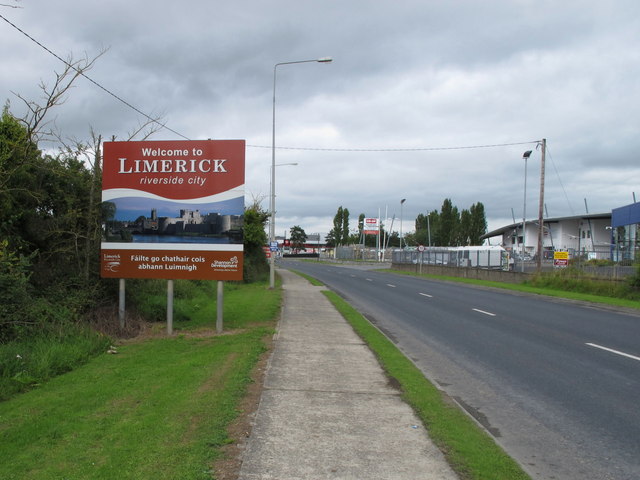 File:"Welcome to Limerick, riverside city" on the R526 - Geograph - 2023636.jpg