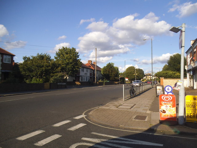 File:Lower Richmond Road at the junction of... (C) David Howard - Geograph - 4101630.jpg