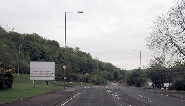File:A Faulds Park Road junction off Cloch Road - Geograph - 3475331.jpg