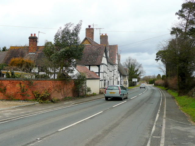 File:B4088 at Norton - Geograph - 1726496.jpg