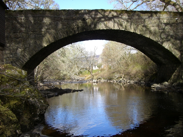 File:Ardachy Bridge - Geograph - 1817884.jpg