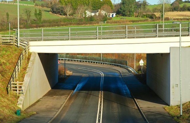 File:Underpass, Dromore - Geograph - 1129869.jpg