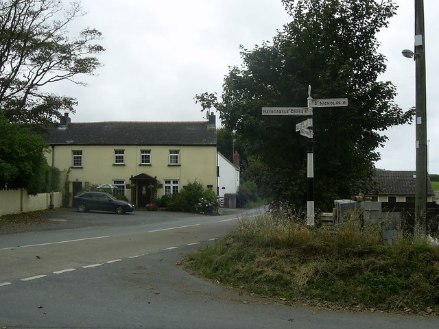 File:Pub at Castlemorris - Geograph - 1747592.jpg