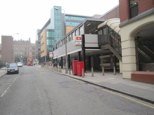 File:Liverpool Moorfields railway station,... (C) Nigel Thompson - Geograph - 3266649.jpg