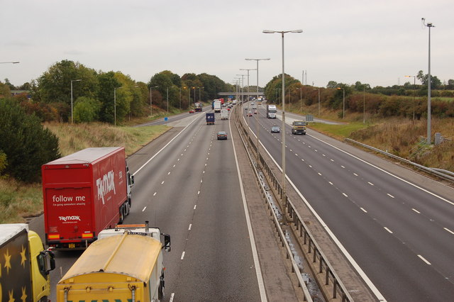 File:M1 at Junction 16 looking north - Geograph - 1525273.jpg