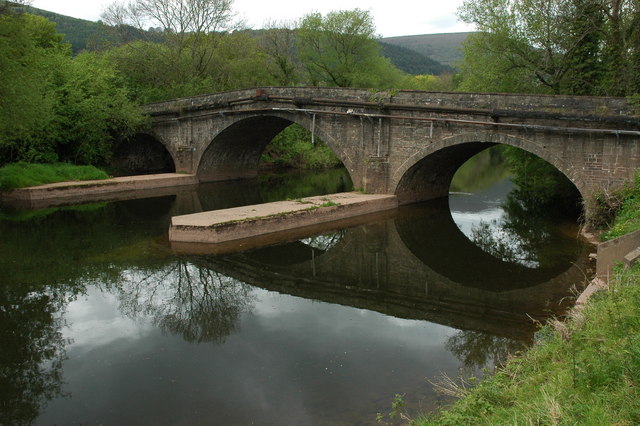 File:Usk Bridge at Llanellen - Geograph - 1288760.jpg