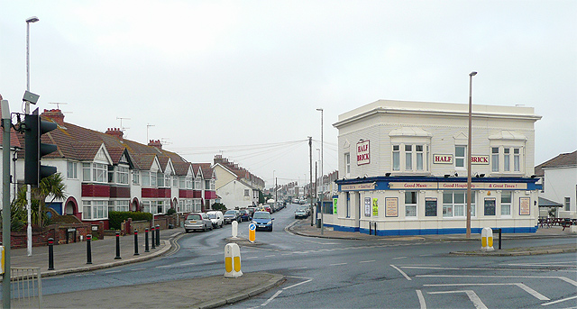 File:The Half Brick and Ham Road (wide angle), East Worthing - Geograph - 1107833.jpg