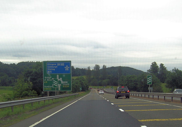 File:A9 approaching start of M9 motorway - Geograph - 3068058.jpg