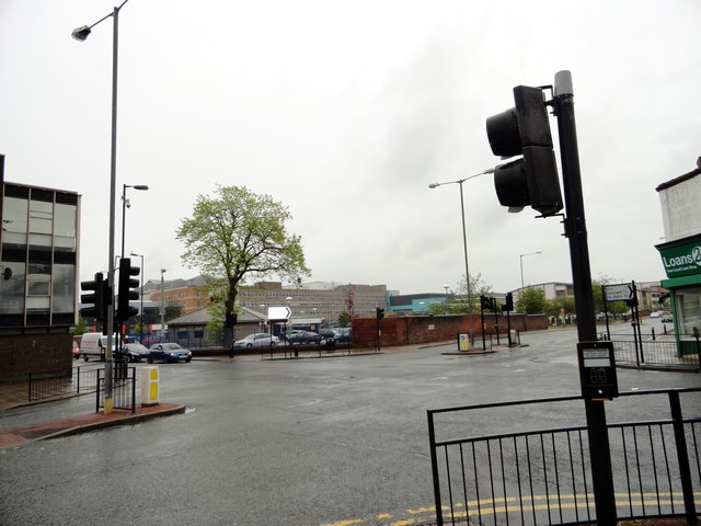 File:Crossroads on Hylton Road, Sunderland - Geograph - 5436323.jpg
