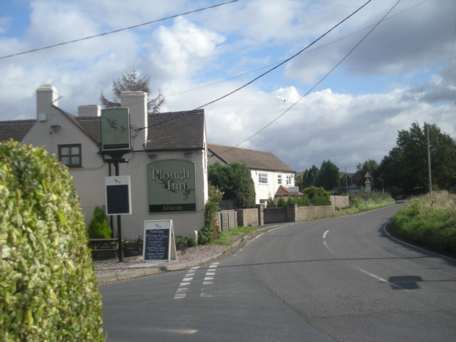 File:Passing the Plough Inn - Geograph - 991938.jpg