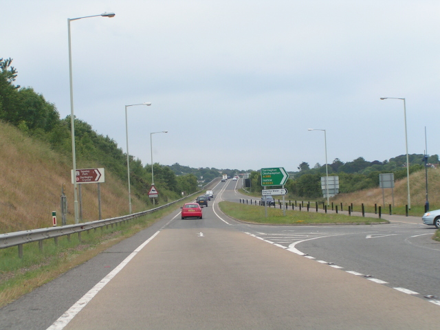 File:A39 approaching the bridge over the Torridge from the east - Geograph - 1379511.jpg