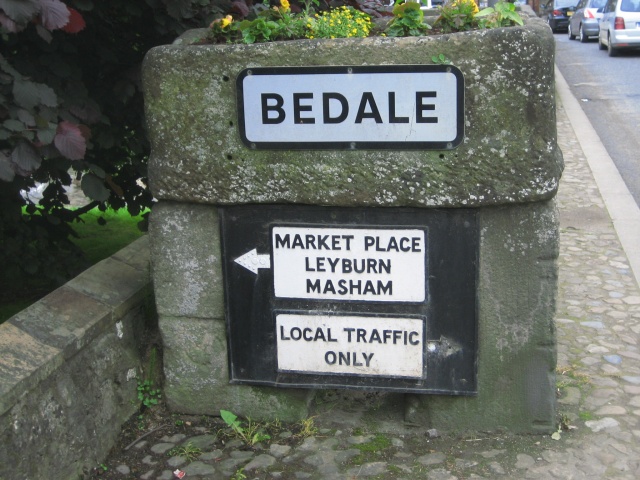 File:Bedale pw sign.jpg