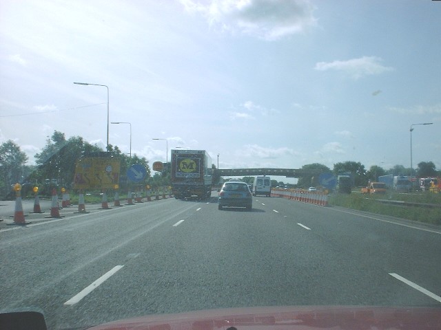 File:M6 southbound, Sandbach MSA - Coppermine - 3187.jpg