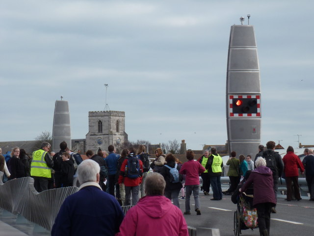 File:Poole- new Twin Sails Bridge and the parish church.jpg