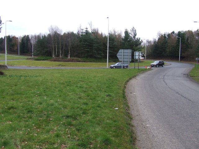 File:The A8 Glasgow Road - Geograph - 3367160.jpg