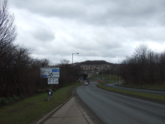 File:A6109 approaching Junction 34, M1 (C) JThomas - Geograph - 2808847.jpg