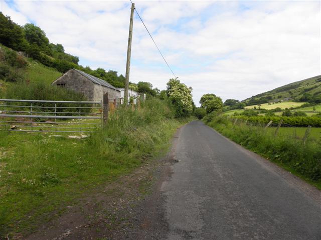 File:Gelndun Road, Unshanagh - Geograph - 1941392.jpg