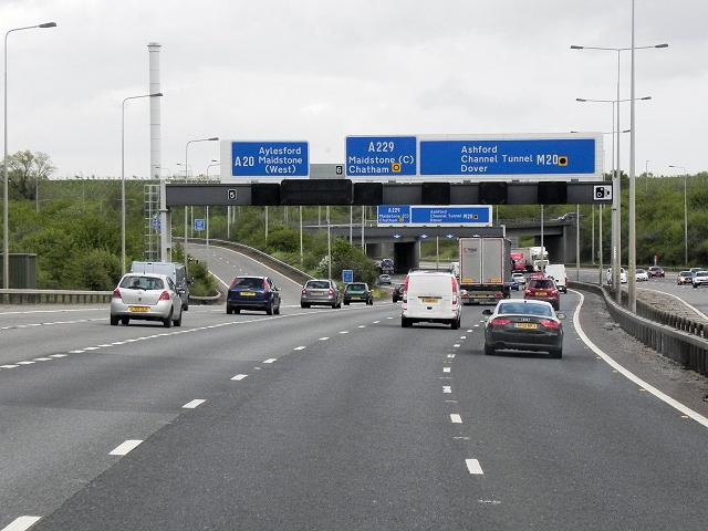 File:Southbound M20, Exit at Junction 5 - Geograph - 3708791.jpg