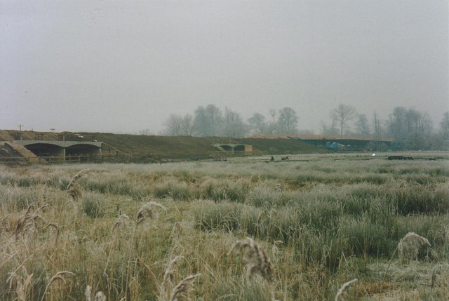 File:Cold morning on the bridge - Geograph - 833965.jpg