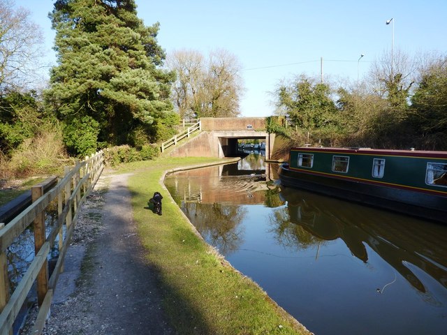 File:Staffs & Worcester Canal approaching Brinsford Bridge - Geograph - 3356206.jpg